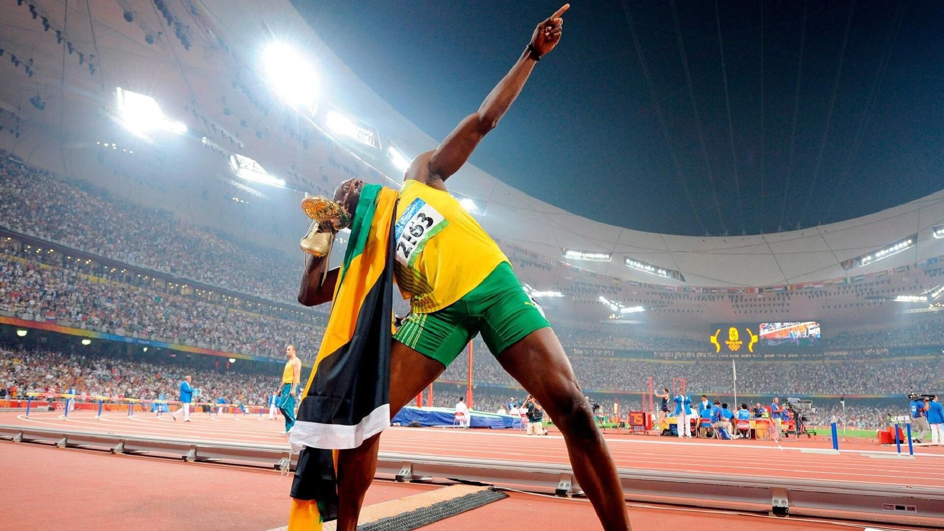 阿劳霍一锤定音,波兰火力全开—当悬念在哨响前就已终结