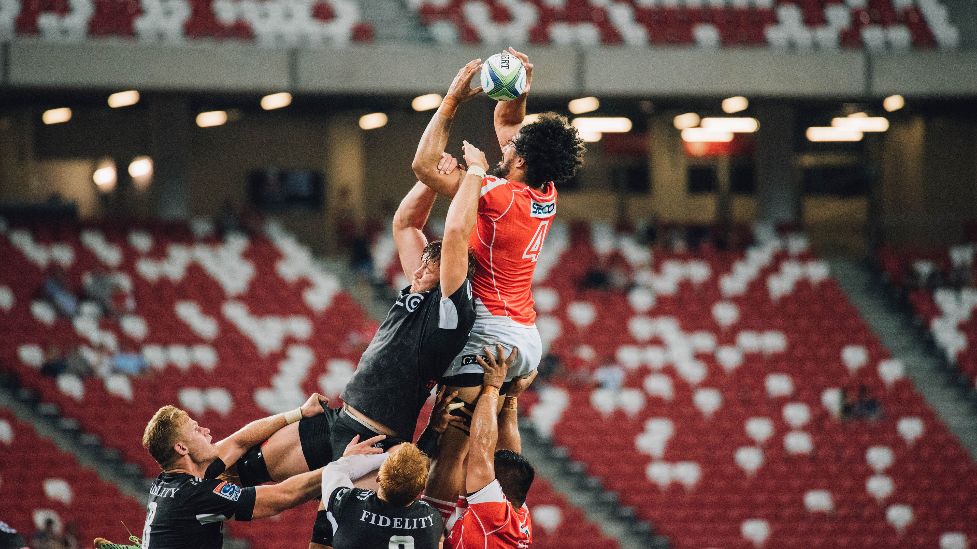 英格拉姆教科书式表现引领快船,血拼精神点燃上海对决