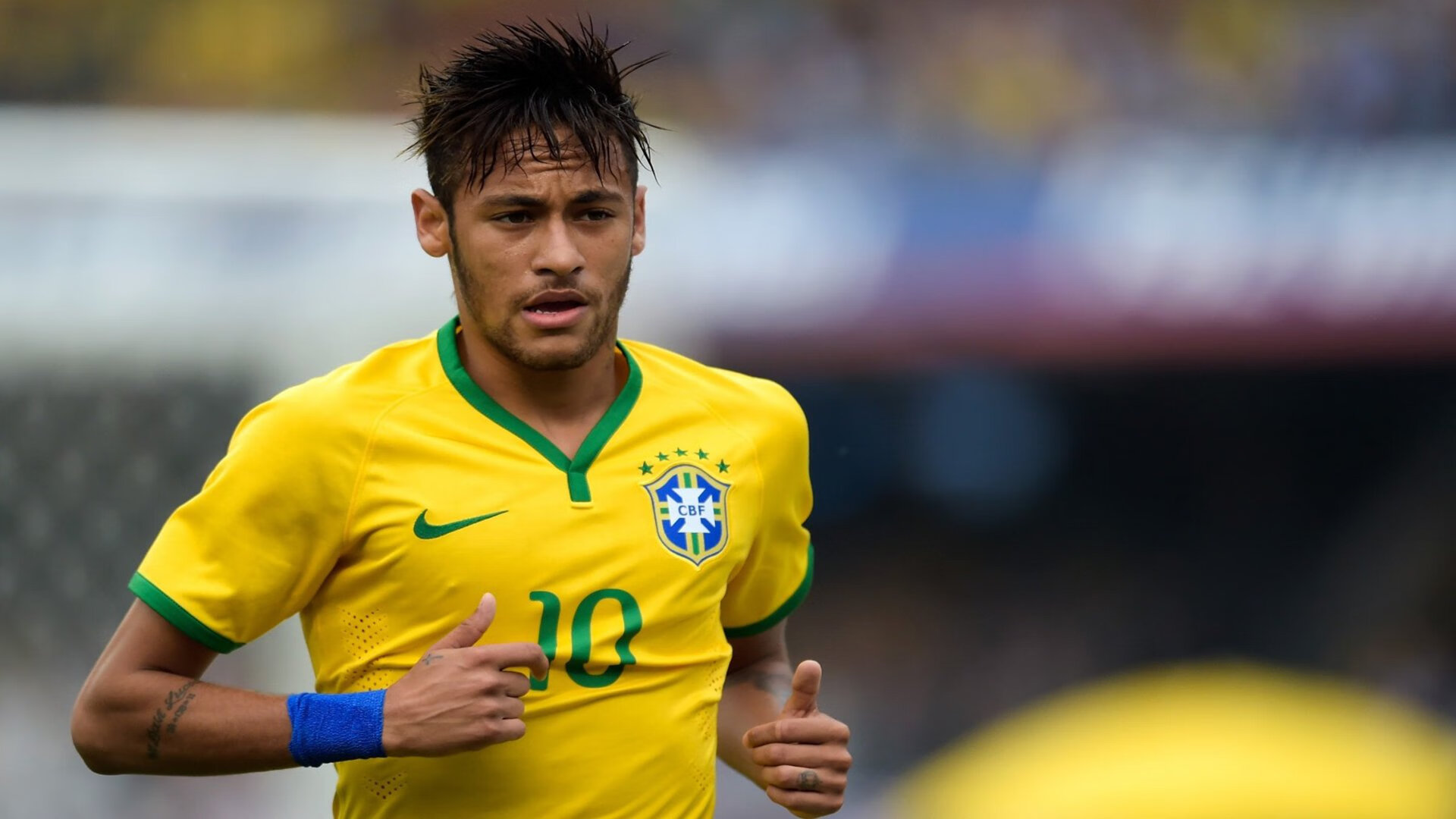 维尼修斯一剑封喉，巴黎单节风暴击溃拜仁—新王在焦点战中加冕